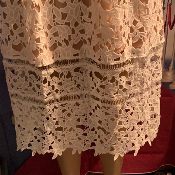New White lace dress w/ nude lining size med women - Picture 2 of 8
